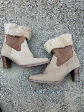 Blondo Beige Suede Shearling-Cuff Ankle Booties